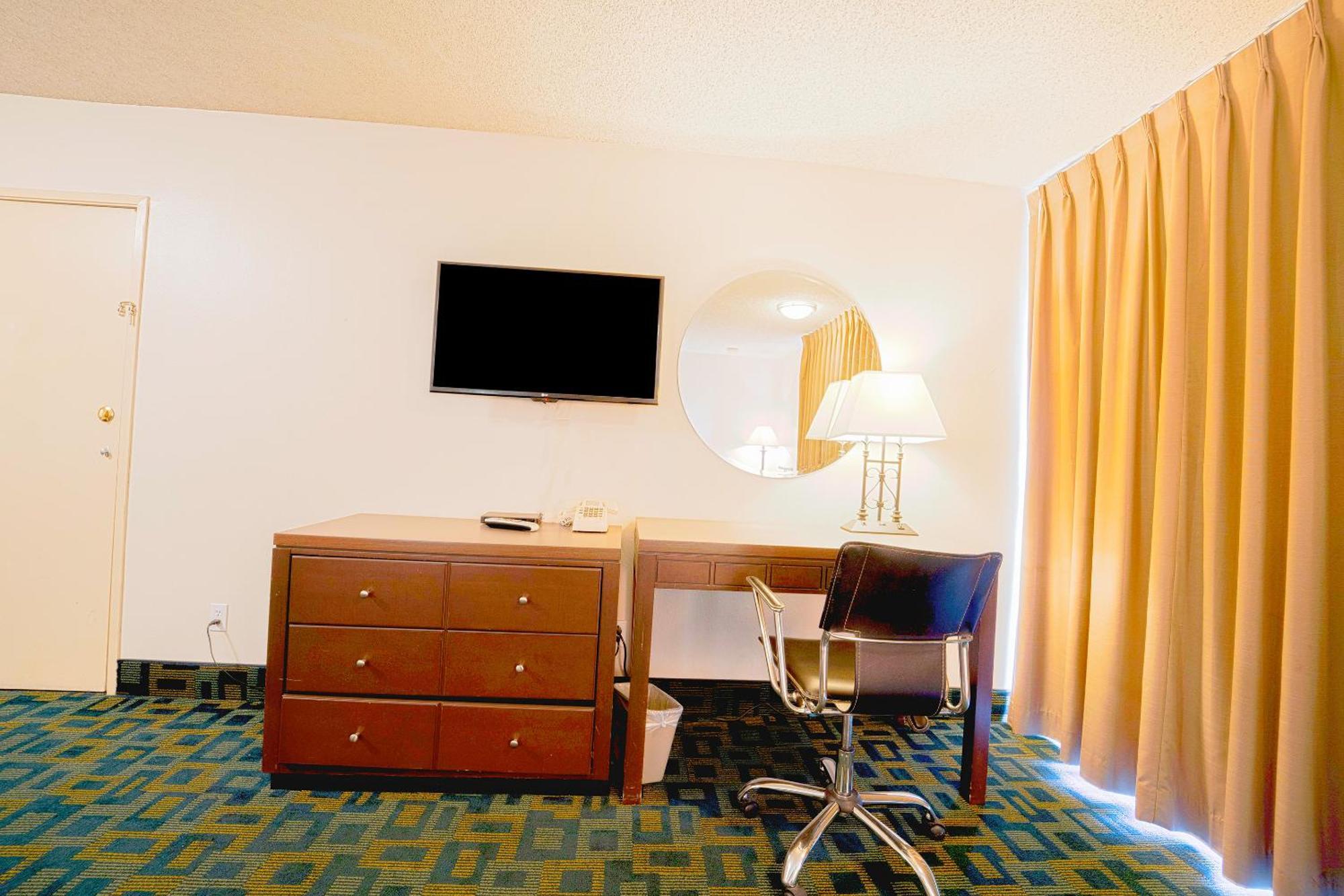 Royal Plaza Inn Indio Buitenkant foto